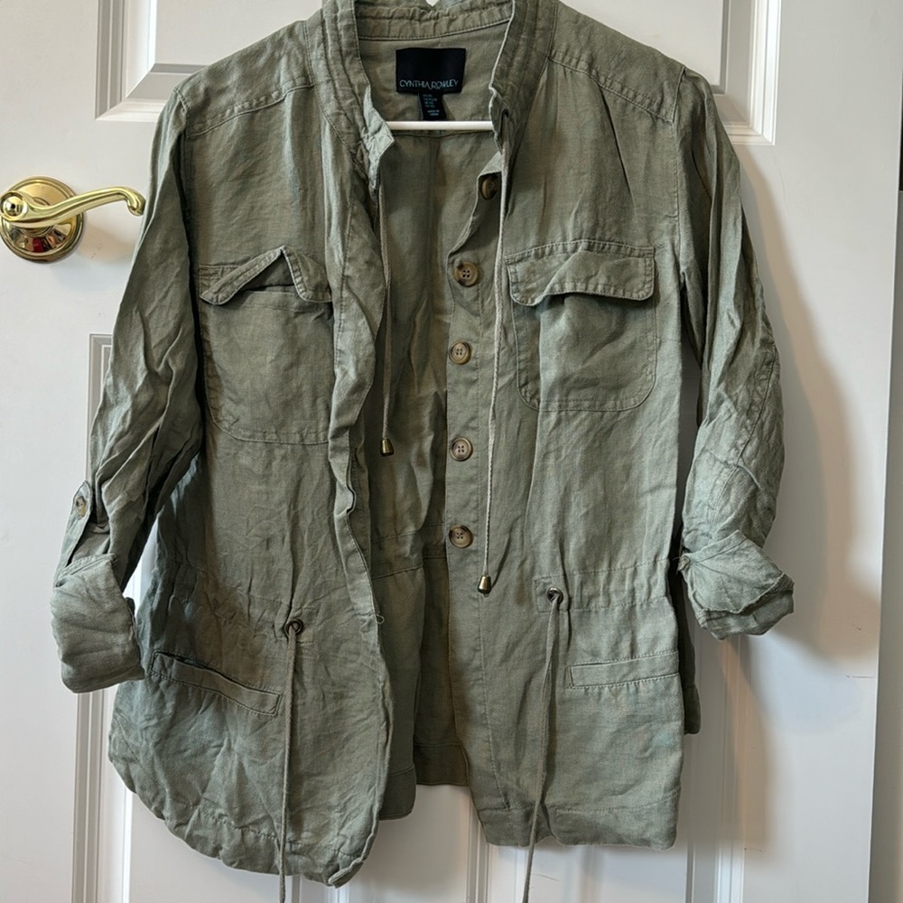 Army green light weight jacket with buttons